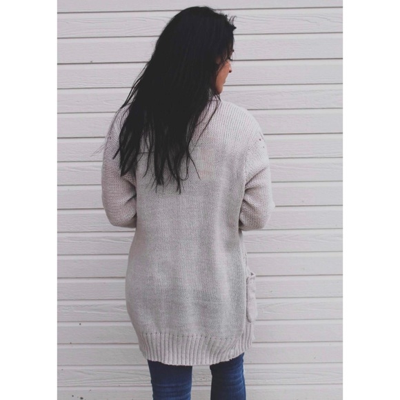 Oversized Gray Knit Cardigan - Picture 5 of 5